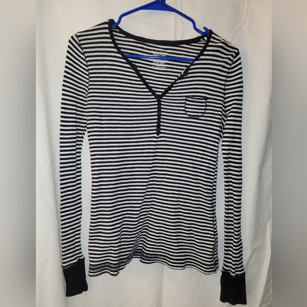 Womans stripe long sleeve tee